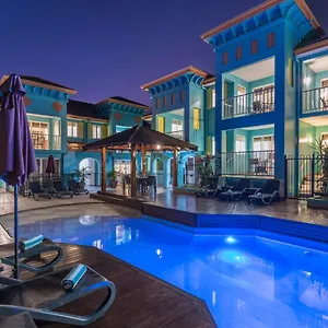Le Cher Du Monde Adults Only Aparthotel